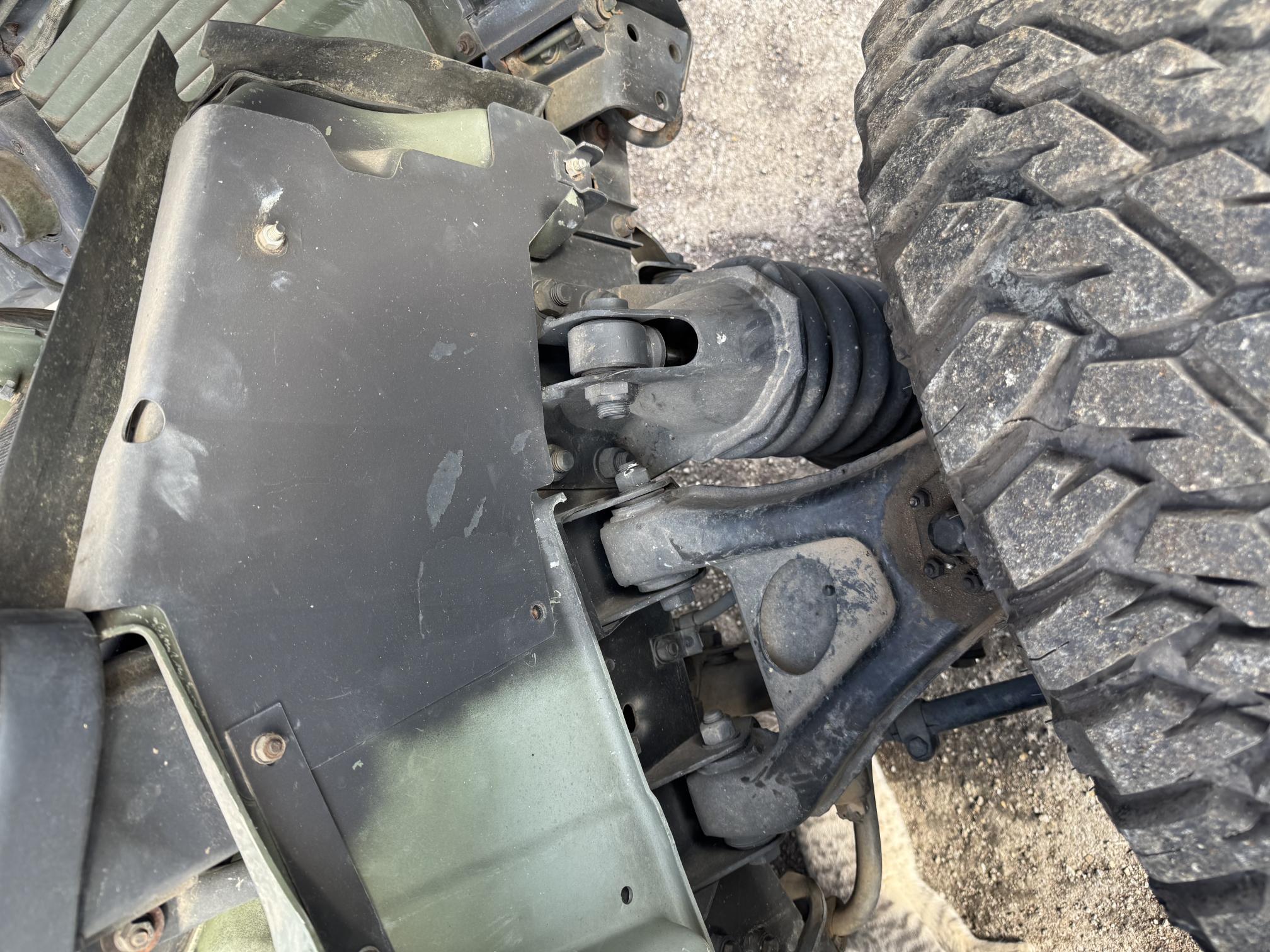 1984 AM GENERAL M998 - Image 12